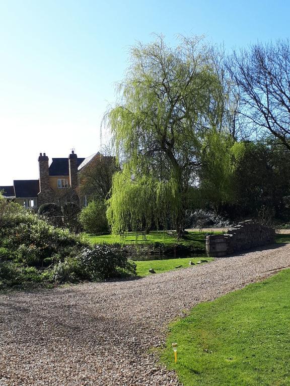 Glyndwr Vineyard Hotel Cowbridge Bagian luar foto